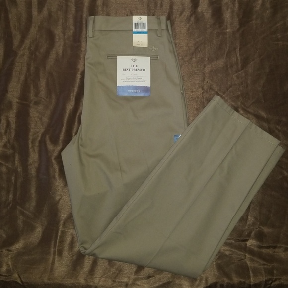 DOCKERS Signature Khaki- Pleated Classic Pants - Picture 1 of 6